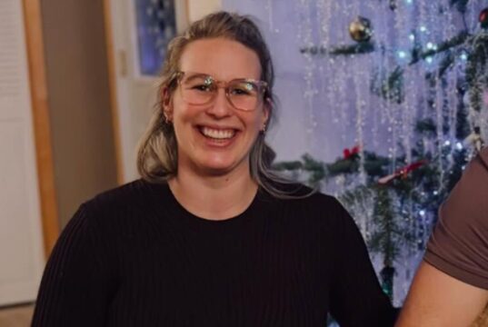 Enceinte de jumeaux, Marianne St-Gelais partage toutes les photos de son Noël 2025