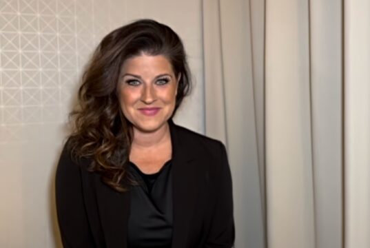 Marie-Élaine Thibert montre son look des Fêtes et ça fait réagir