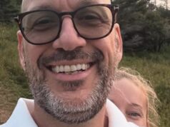 Martin Matte embrasse une vedette du Québec et ça fait réagir