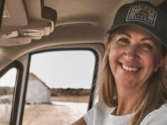 Mélanie Maynard montre son gros cadeau de Noël et voici la photo