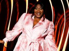 Mélissa Bédard montre sa robe de Noël pour sa performance et c’est quelque chose