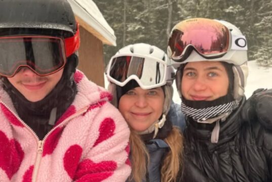 Julie Snyder partage toutes les photos de sa sortie extérieure avec ses enfants