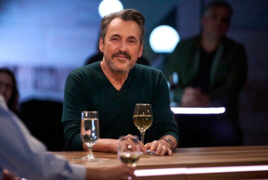 Guy A. Lepage dévoile ce qu’il fait lorsqu’il n’a pas la même opinion qu’un de ses invités