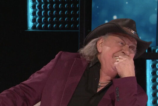 Un segment précis d’En direct de l’univers fait réagir à l’émission de Paul Daraîche