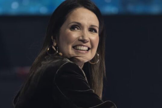 Après ses ennuis de santé, une actrice bien connue est annoncée à En direct de l’univers