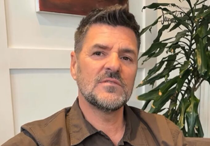 Marc Dupré dévoile son premier béguin sur une vedette au Québec et c’est une femme bien connue