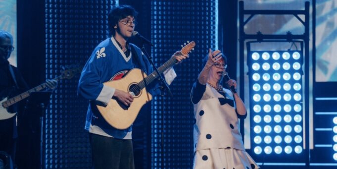 La blonde connue de Michel Laperrière fait réagir à En direct de l’univers