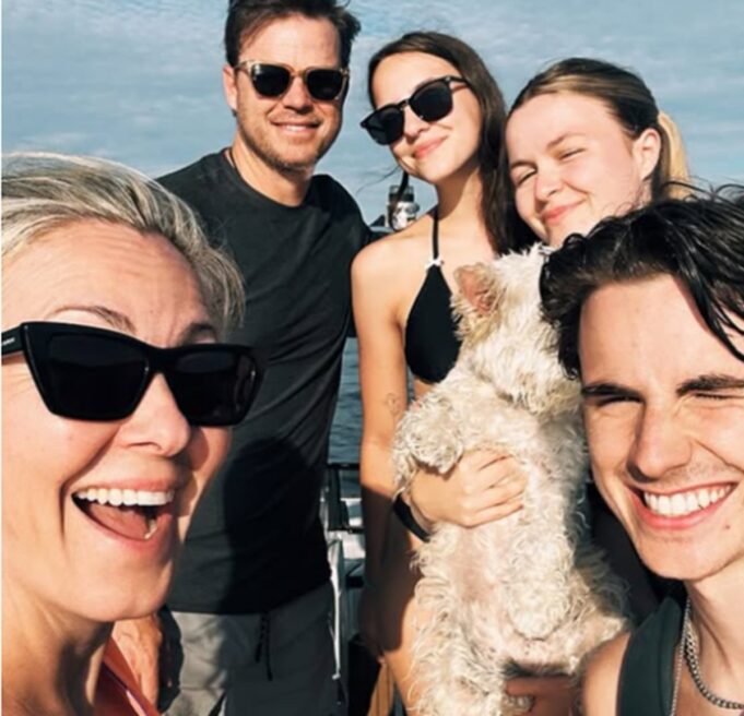 La fille de Véronique Cloutier partage une rare photo avec son chum connu