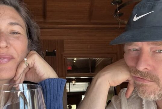 Karine Gonthier-Hyndman montre l’appartement de son chum loin du Québec et c’est quelque chose