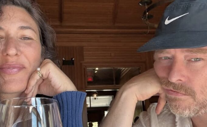 Karine Gonthier-Hyndman montre l’appartement de son chum loin du Québec et c’est quelque chose