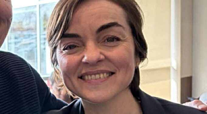 La première ministre Christine Fréchette publie une rare photo avec son chum connu