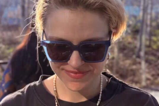 Sarah-Jeanne Labrosse crée une tonne de réactions avec sa nouvelle coupe de cheveux