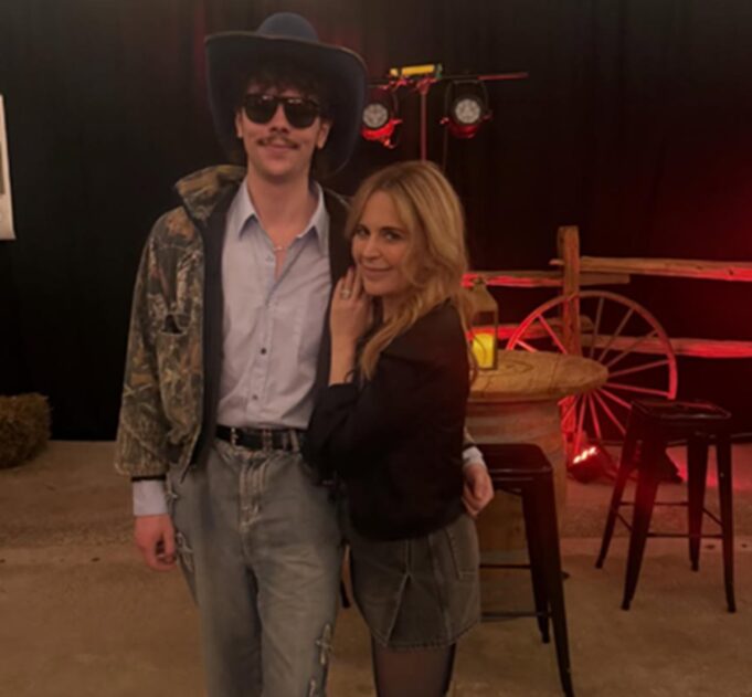 Julie Snyder publie des photos de son fils Thomas et un commentaire revient