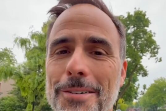 Sébastien Benoit partage une photo en plein tournage de son émission
