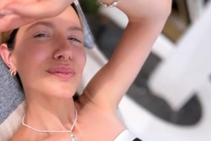 Magalie Lépine-Blondeau publie une photo en vacances en maillot et c’est quelque chose