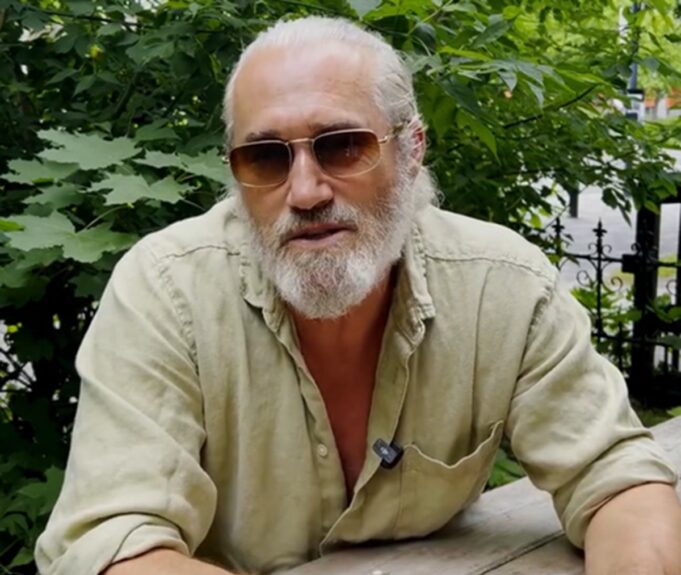 Roy Dupuis lance un message au public sur quelque chose qui lui tient à coeur