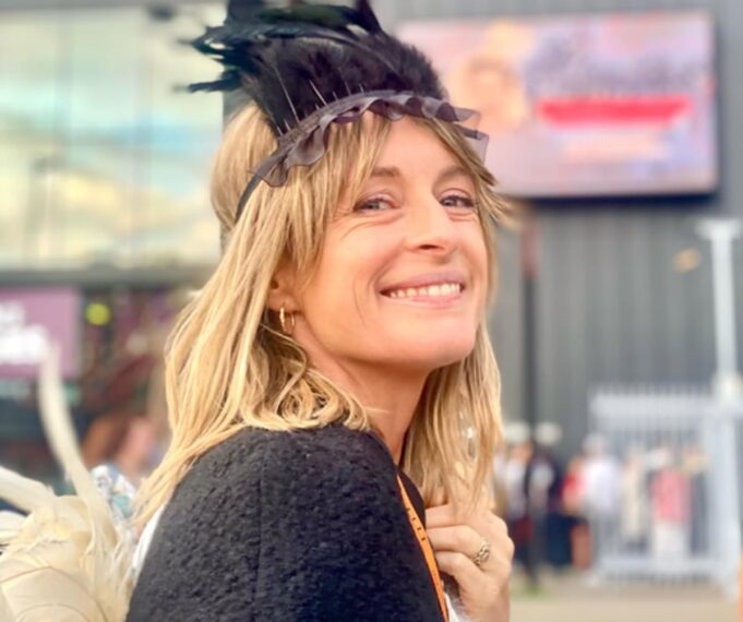 Christine Beaulieu prend la pose avec Véronique Cloutier pour une raison précise