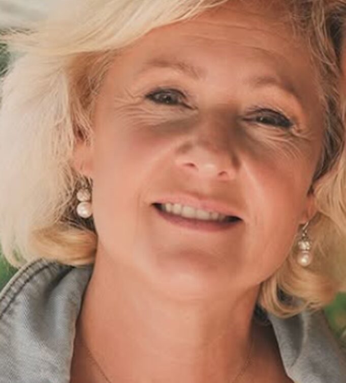 L’ex d’Éric Lapointe annonce qu’elle est en deuil depuis quelques heures
