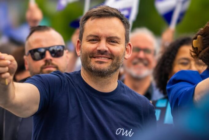 En pleine campagne, Paul St-Pierre Plamondon adresse un message à sa famille