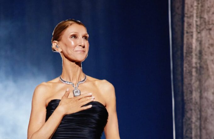 Céline Dion pose pour une rare fois avec ses 3 fils après son spectacle