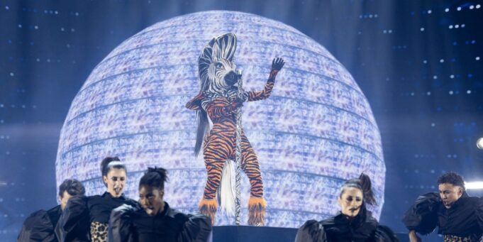 Les téléspectateurs de Chanteurs masqués croient savoir qui se cache sous Zébra