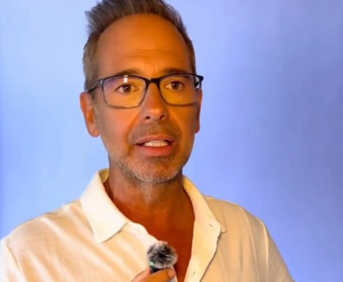 L’animateur du Tricheur dévoile qu’il a une nouvelle blonde