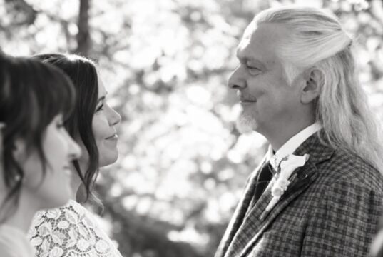 La blonde de Normand D’Amour partage les premières photos de leur mariage